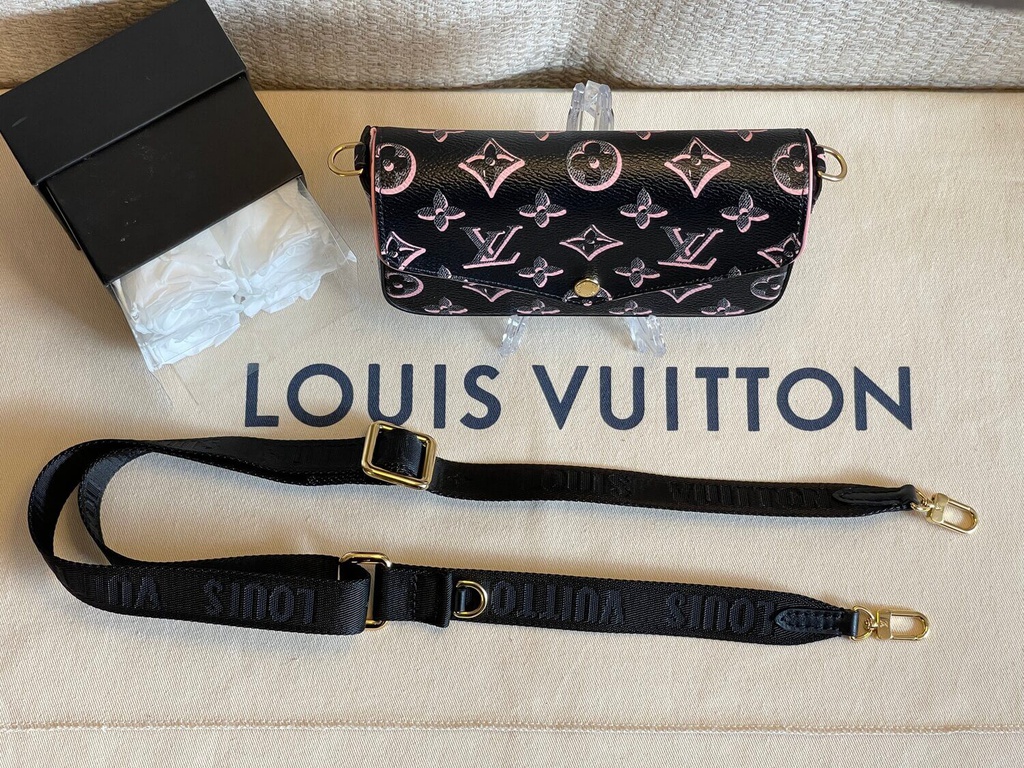 Louis vuitton black online strap